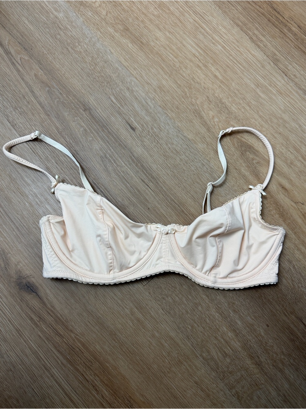 SKIMS Light Peach Underwire Bra